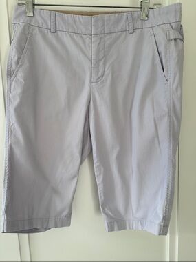 Vince women’s BEAUTIFUL LIGHT LAVENDER Chino Bermuda Shorts. PERFECT COLOR!